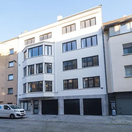 Fully Renovated Spacious Lägenhet Oostende
